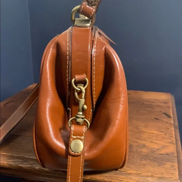 Patricia Nash Leather Bag - Picture 4 of 13
